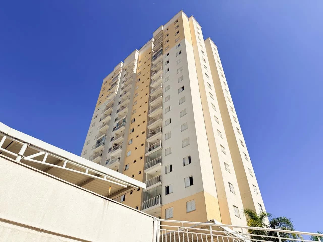 Apartamento na Vila João Jorge, 65 m², dois dormitórios com suíte no 18º andar